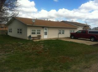 109 Goble St, Claude, TX 79019