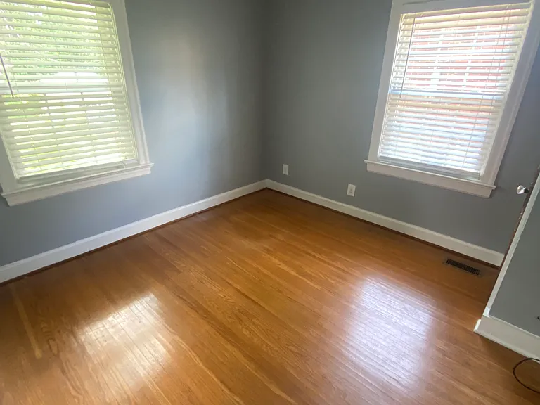 1252 Bourbon Ave — Photo 7