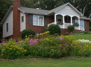 9 Reagan Park Dr, Weaverville, NC 28787