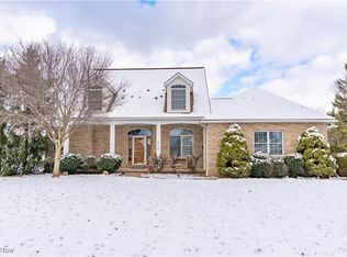 6720 Bridgestone Cir NE, Canton, OH 44721