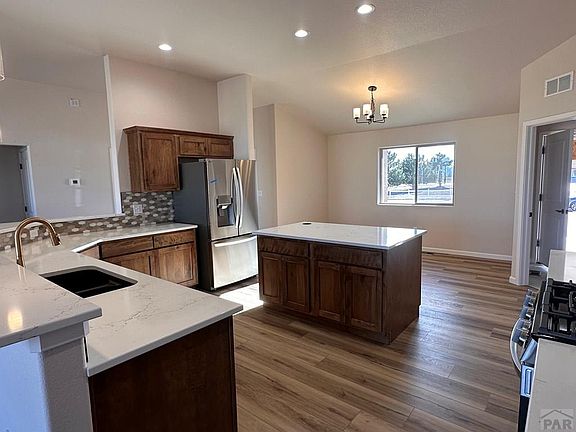 4th image of 1352 N Shian Dr