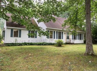 2 Colby Dr, Ledyard, CT 06339