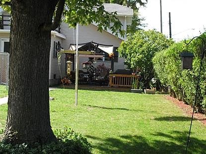 3rd image of 218 N Franklin St