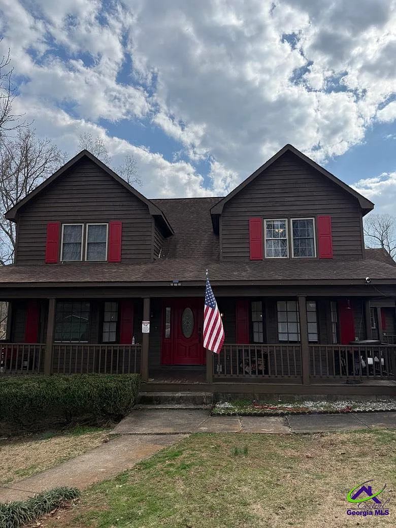 6376 Mansion Dr photo 1