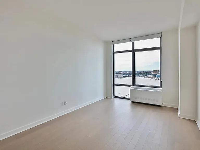 312 11th Ave #34F — Photo 5