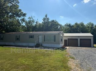 205 Crossroad School Rd, Eldorado, IL 62930