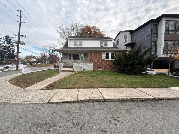 822 Kingsland Lane image 1 of 13