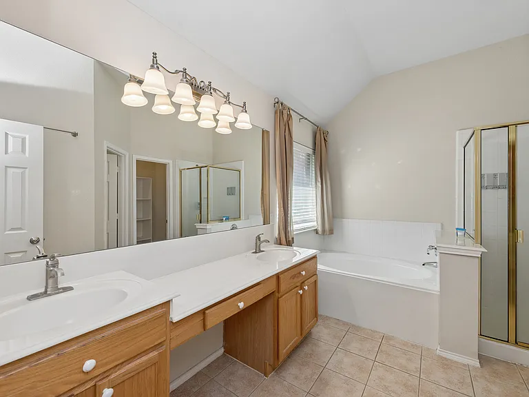 9733 Lovers Ln — Photo 24