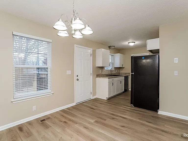 2619 Lincoya Dr — Photo 7