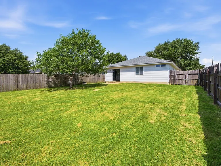 4330 Spring Garden Dr — Photo 14