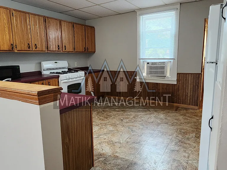 803 4th St SE #1 — Photo 13