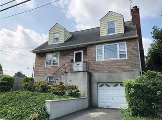 30 Hunts Bridge Rd, Yonkers, NY 10704