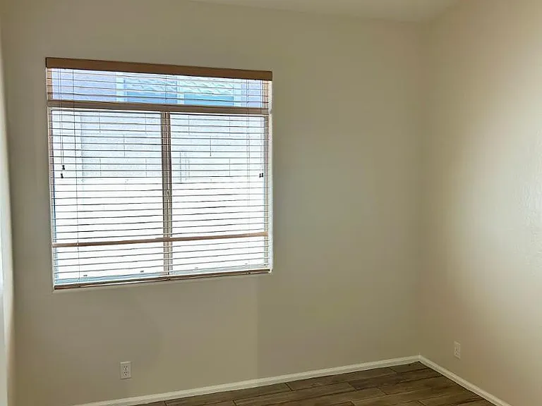 1230 E Captain Dreyfus Ave — Photo 18