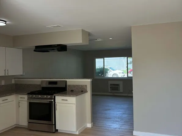 135 Cook St APT 3, Redlands, CA 92374
