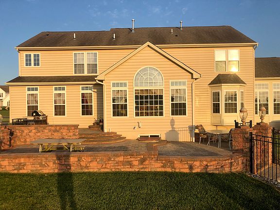 3-tiered hardscaped patio