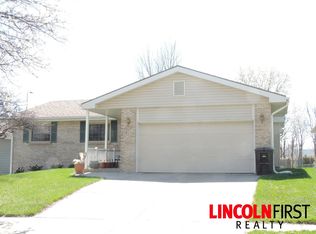 811 W Jennifer Dr, Lincoln, NE 68521