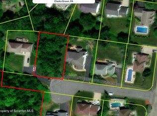 20 E View Dr, Clarks Summit, PA 18411