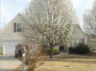 210 Peach Grove Pl, Mauldin, SC 29662