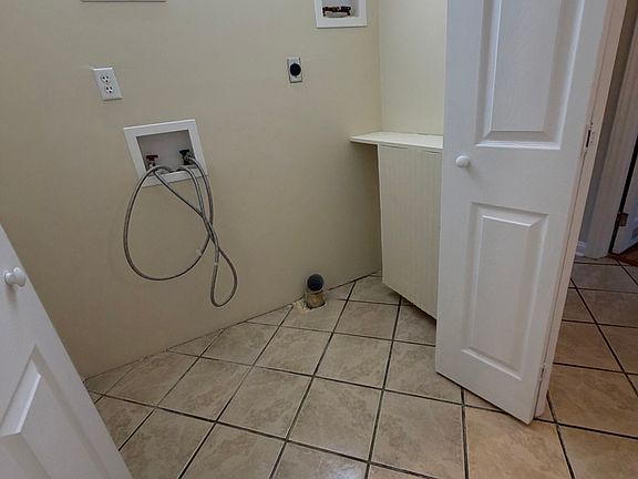 2nd image of 218 Spring St