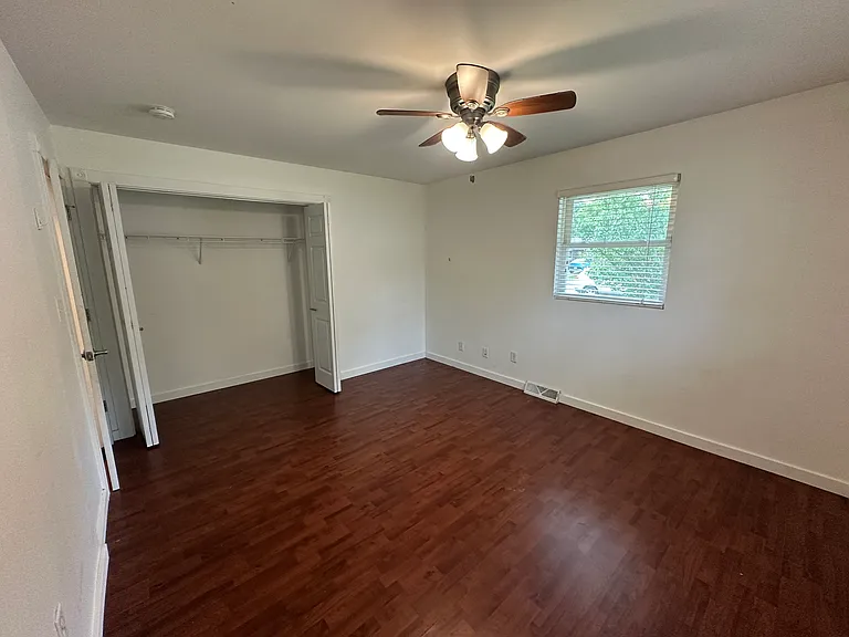 3245 Whittier St — Photo 10