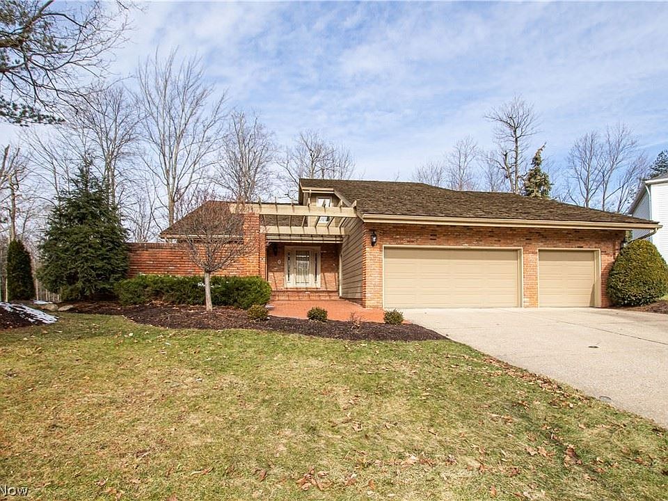 1st image of 17462 Pioneers Creek Cir