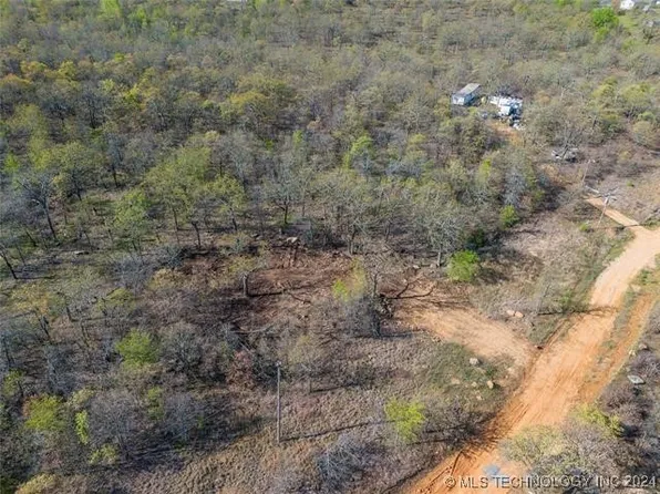 2 Taylor Rd, Mounds, OK 74047