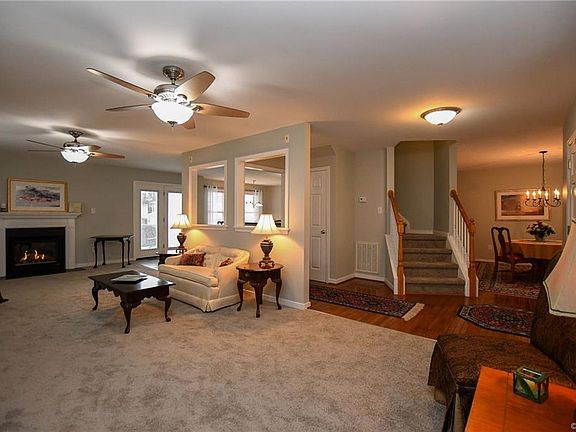 4th image of 10605 Lillian Ct