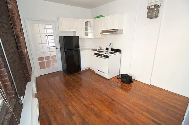 Rented by Site Realty Services | media 36