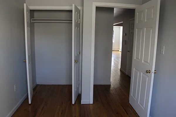 Rented by Premier Metro Realty Corp | media 13