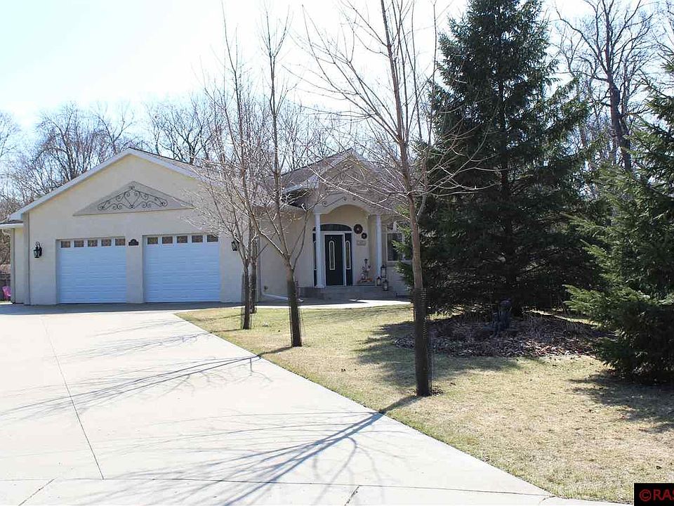 1st image of 49 Woodland Dr