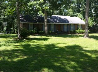 41 Quail Hollow Ln, Fort Valley, GA 31030