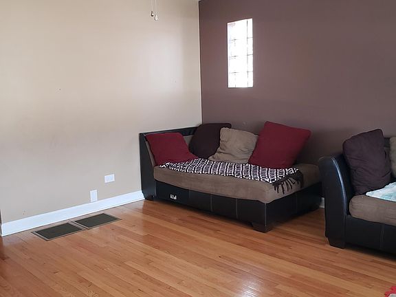 3rd image of 4558 N Laporte Ave