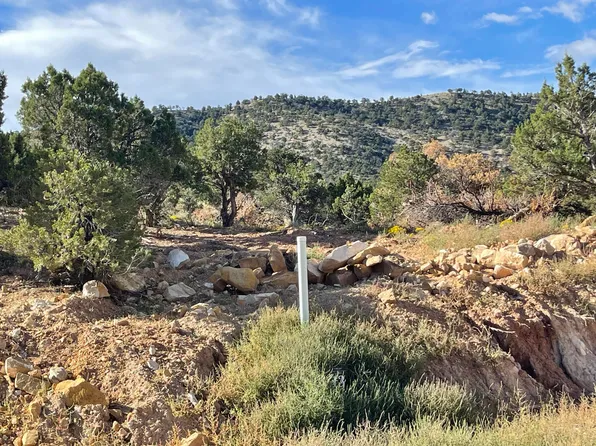 1940 N Pinyon Grove Cir, Cedar City, UT 84720