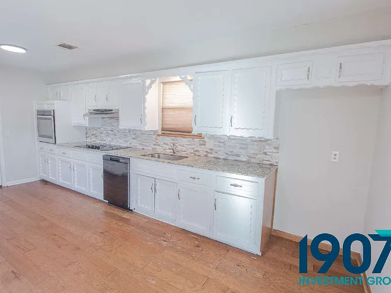 120 Platt Ln — Photo 9