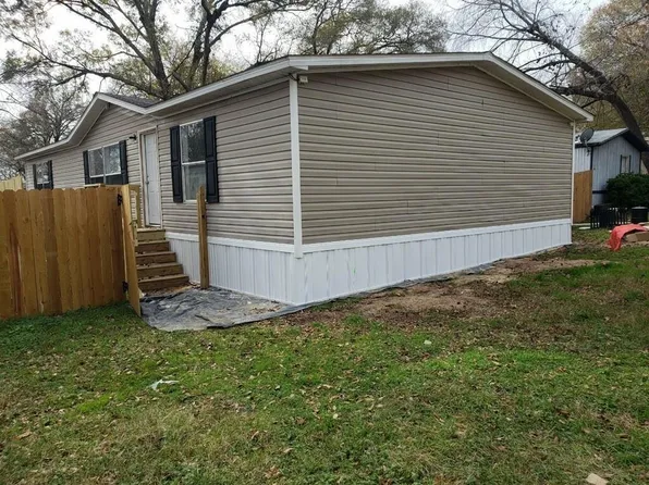 12631 Lazy Cove Dr, Willis, TX 77318