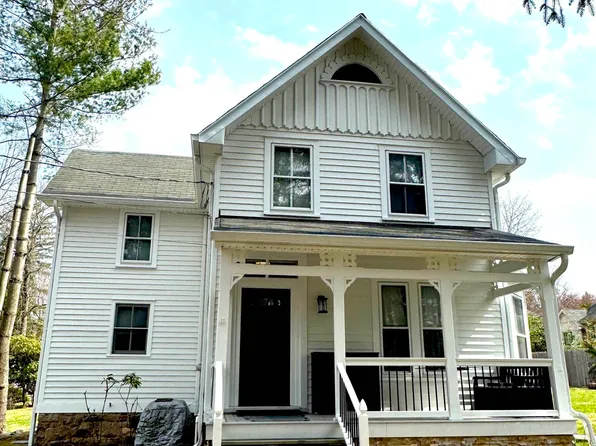 39 Piermont Rd, Closter, NJ 07624