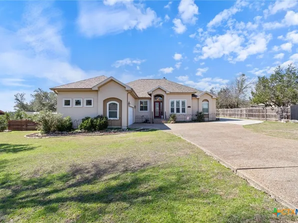 819 Mountain Dr, San Marcos, TX 78666