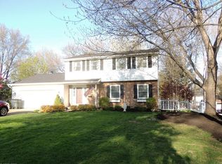 275 High Point Dr, Wadsworth, OH 44281