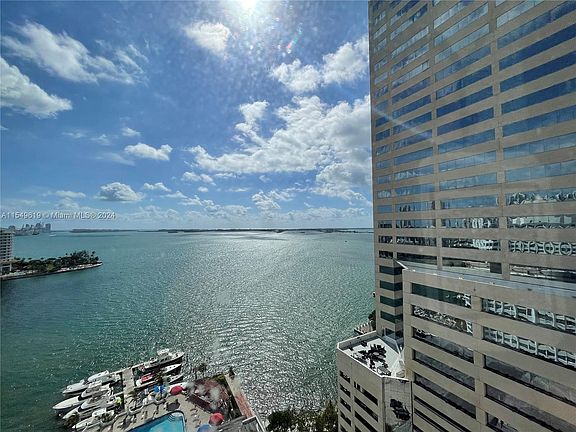 5th image of 999 Brickell Bay Dr Suite 1801