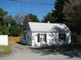 386 Maple St, Warwick, RI 02888