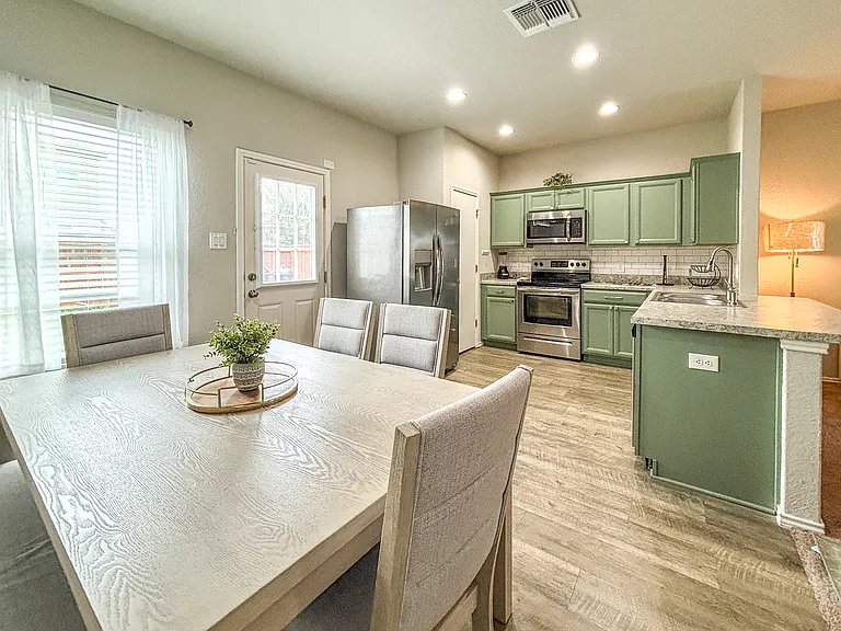 9023 Alvarado Bnd — Photo 2