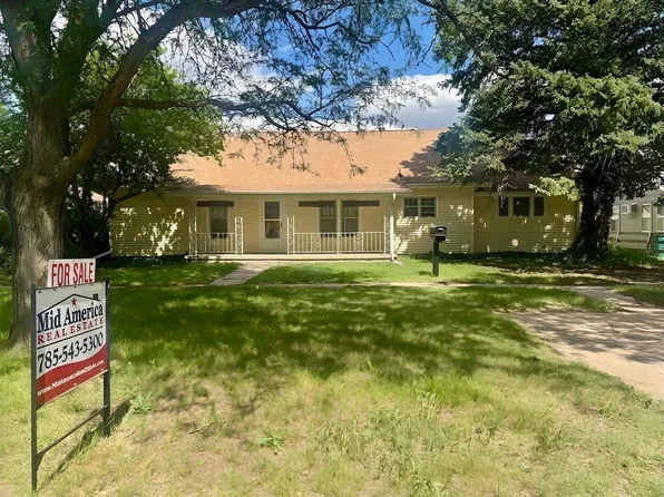 162 2nd St, Phillipsburg, KS 67661
