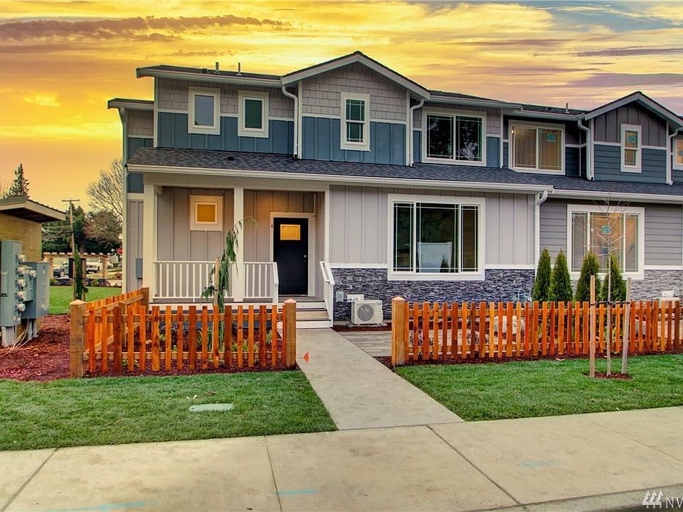 7th Street front yard with semi-private patio