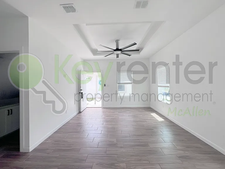 1000 N Woodson Ave #2 — Photo 6