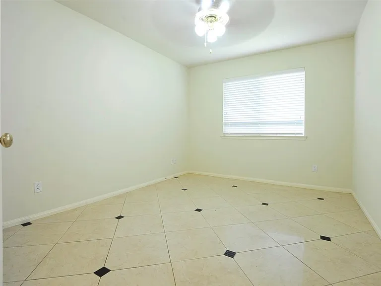 7023 Shaman Ln — Photo 16
