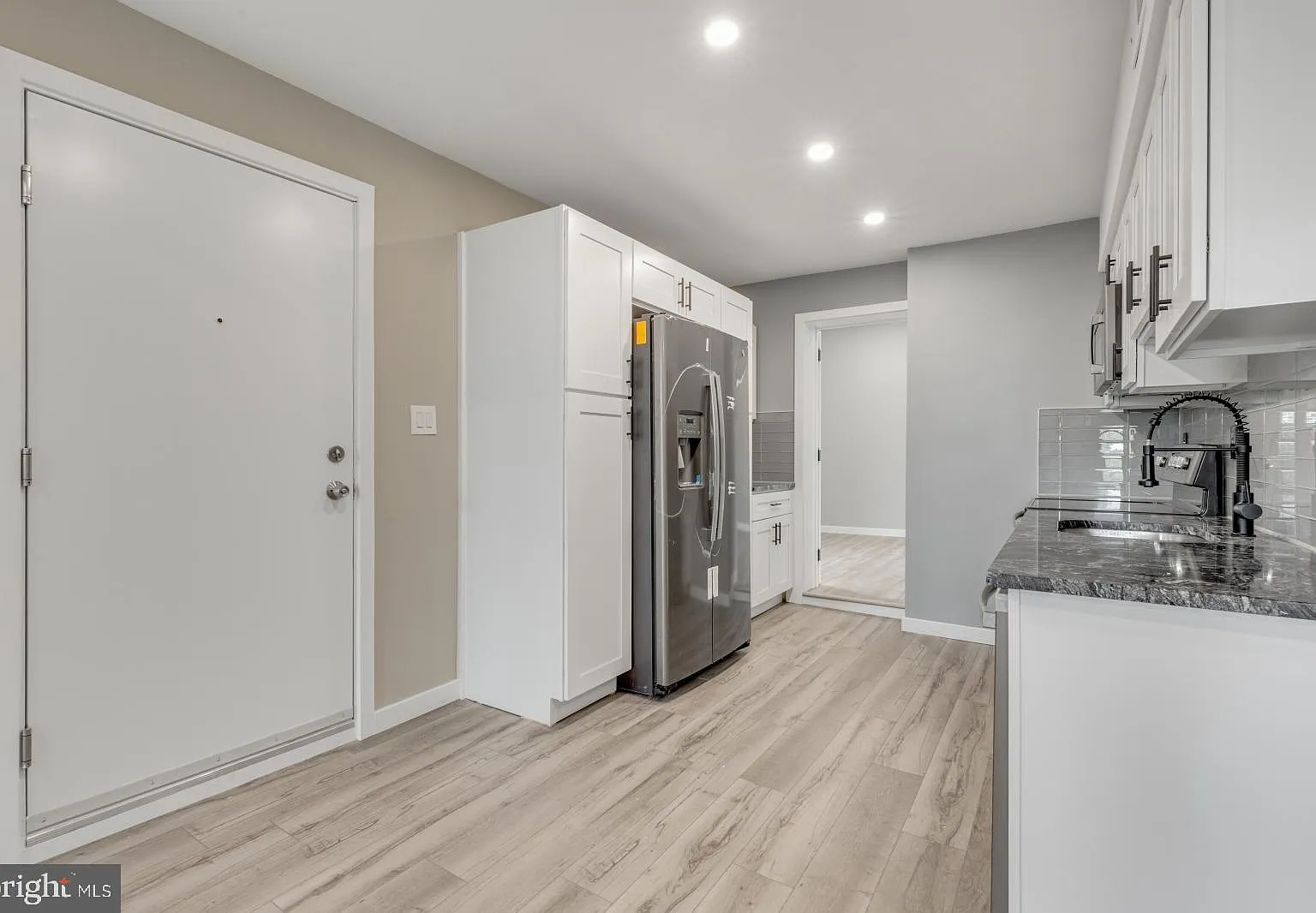 2 bed, $1,350 — Photo 4
