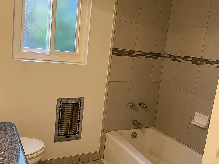 928 S Sherbourne Dr — Photo 10