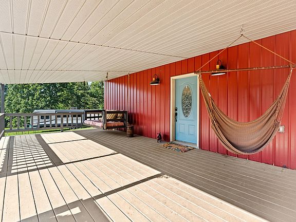 3rd image of 771 Sunny Side Rd