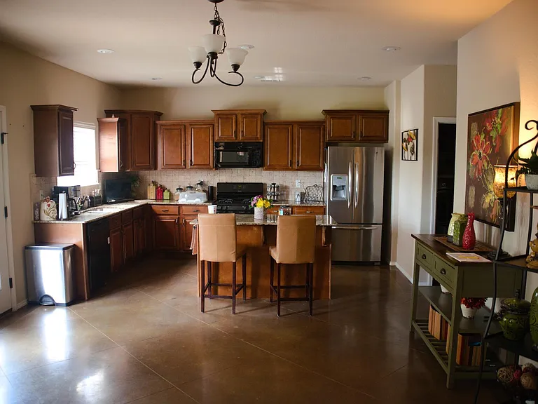 3712 Glenwood Springs St — Photo 5