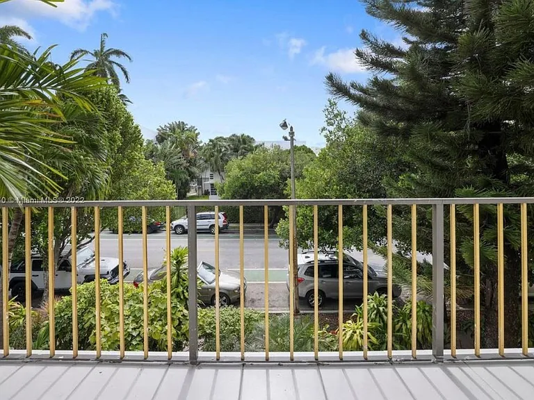 855 Euclid Ave #208 — Photo 32